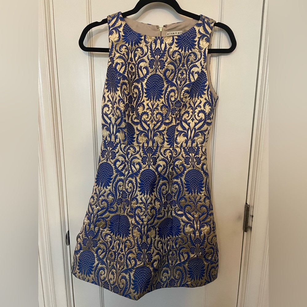 Alice + Olivia Blue and Gold Patterned Dress size 2
